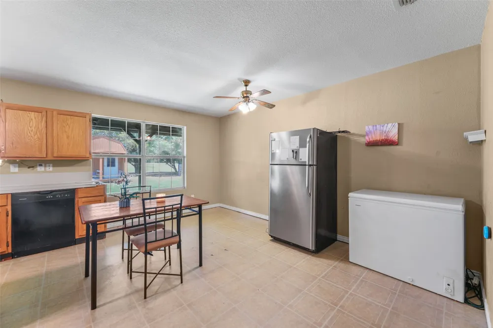 1112 Caprice Drive Grand Saline, TX 75140