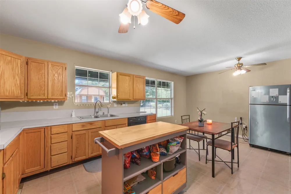 1112 Caprice Drive Grand Saline, TX 75140