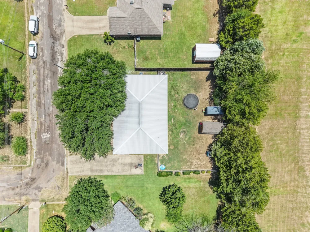 1112 Caprice Drive Grand Saline, TX 75140
