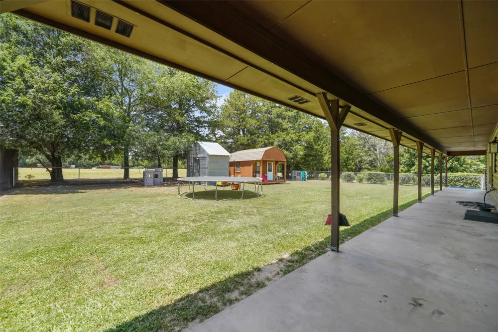 1112 Caprice Drive Grand Saline, TX 75140