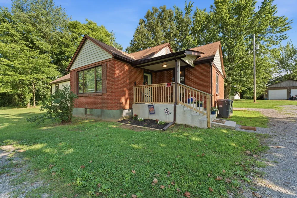 198 Clearview Rd Cottontown, TN 37048
