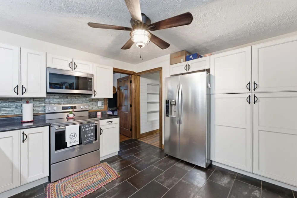 198 Clearview Rd Cottontown, TN 37048