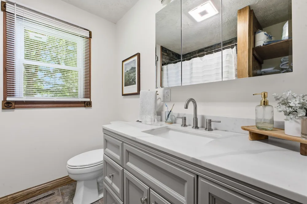 198 Clearview Rd Cottontown, TN 37048