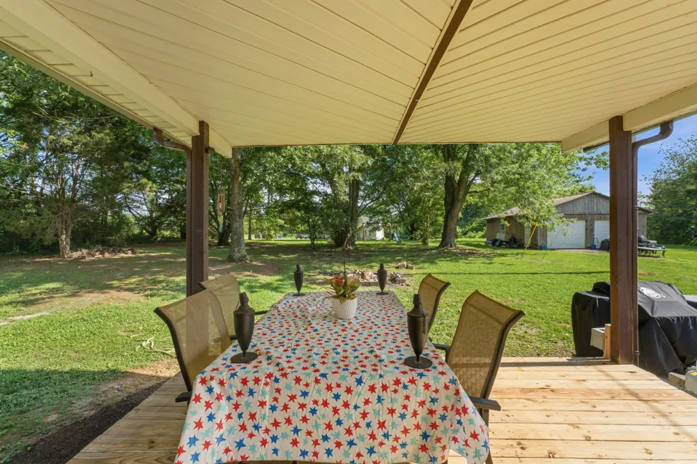 198 Clearview Rd Cottontown, TN 37048