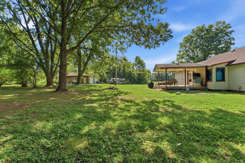 198 Clearview Rd Cottontown, TN 37048
