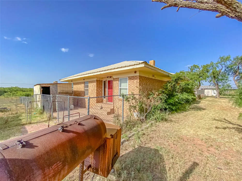 1195 County Road 415 Merkel, TX 79536