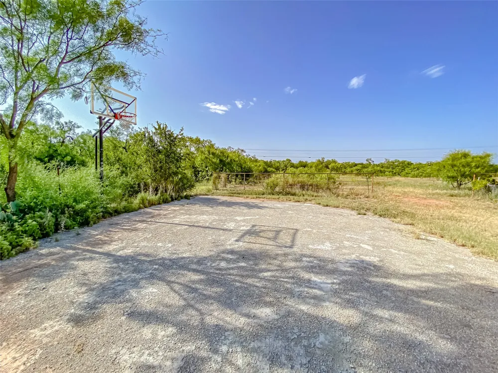 1195 County Road 415 Merkel, TX 79536