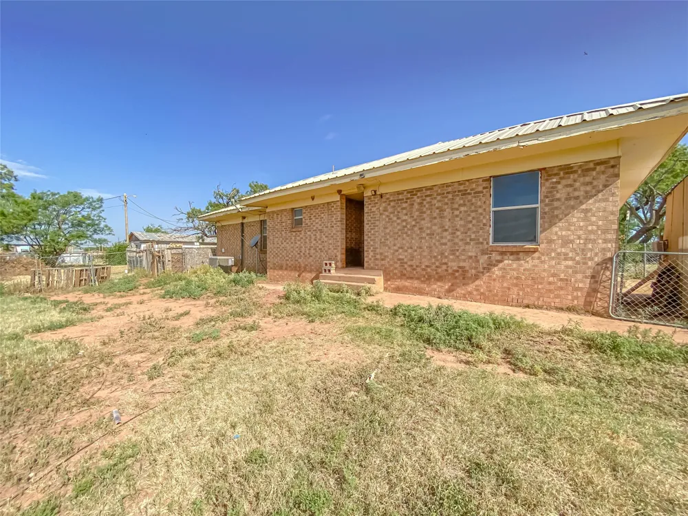 1195 County Road 415 Merkel, TX 79536