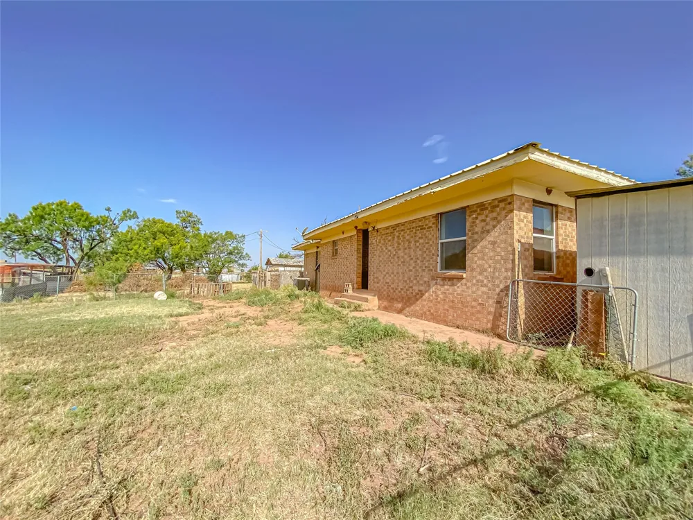 1195 County Road 415 Merkel, TX 79536