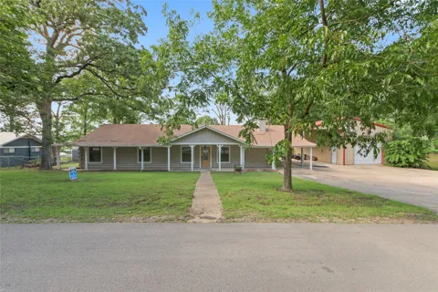 323 Dyer Circle