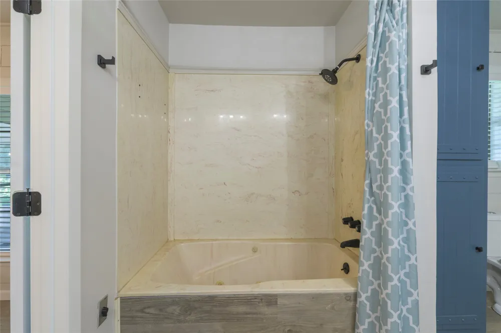 323 Dyer Circle Payne Springs, TX 75156