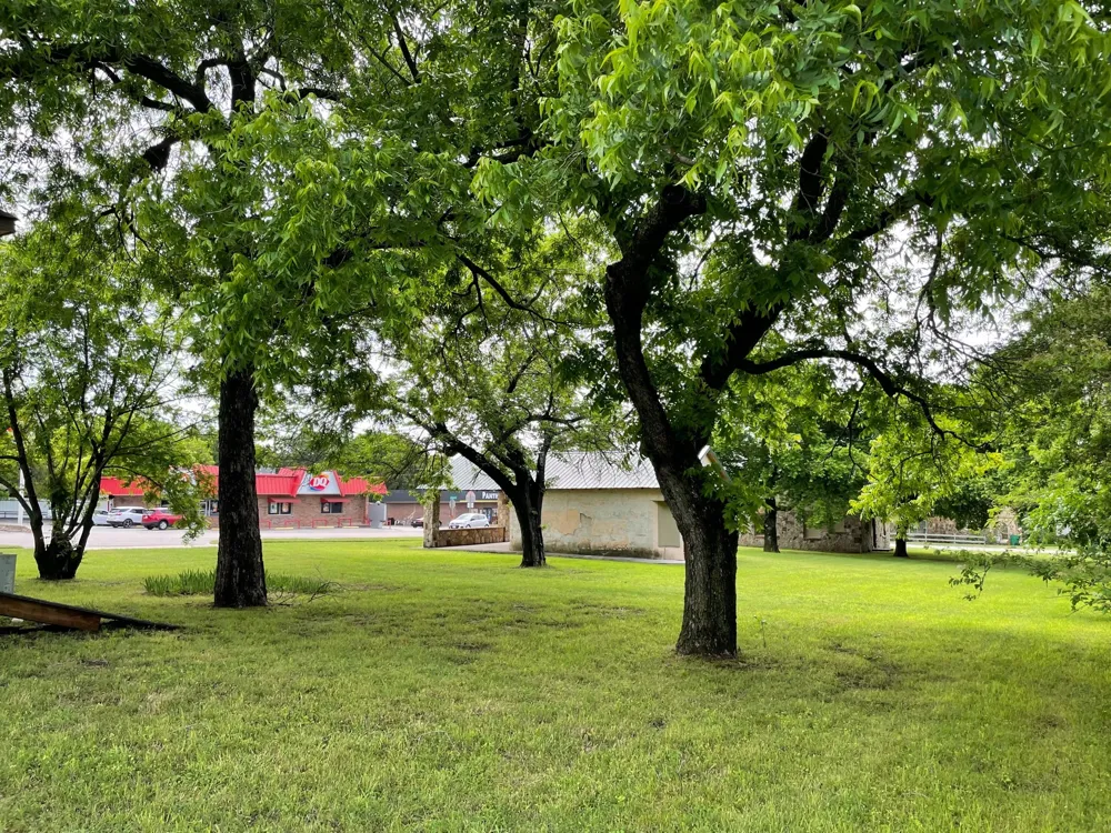 408 S Broad Street St Jo, TX 76265