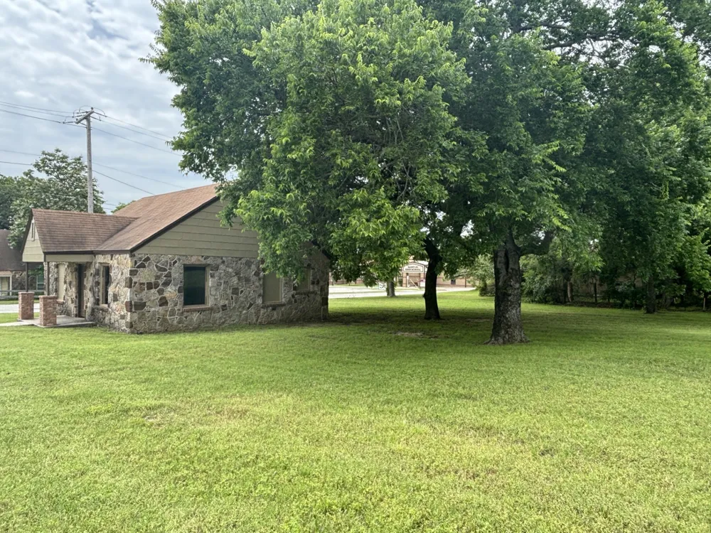 408 S Broad Street St Jo, TX 76265