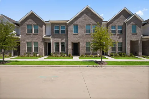 5243 Legacy Street