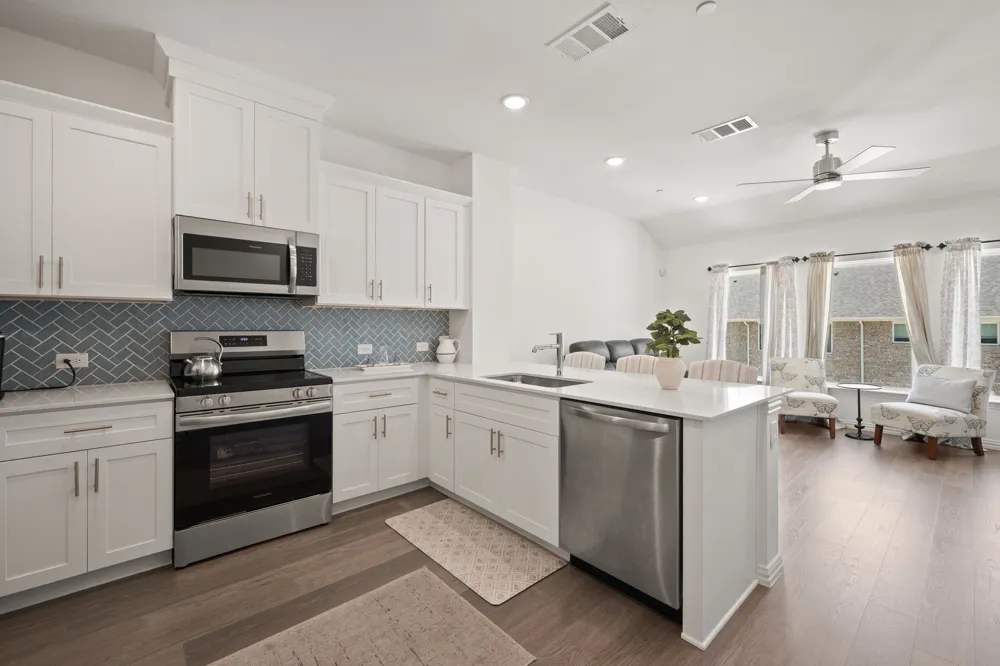 5243 Legacy Street Haltom City, TX 76117