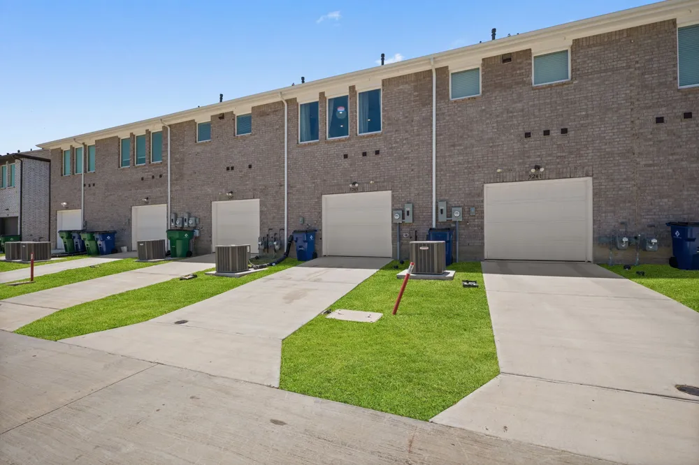 5243 Legacy Street Haltom City, TX 76117