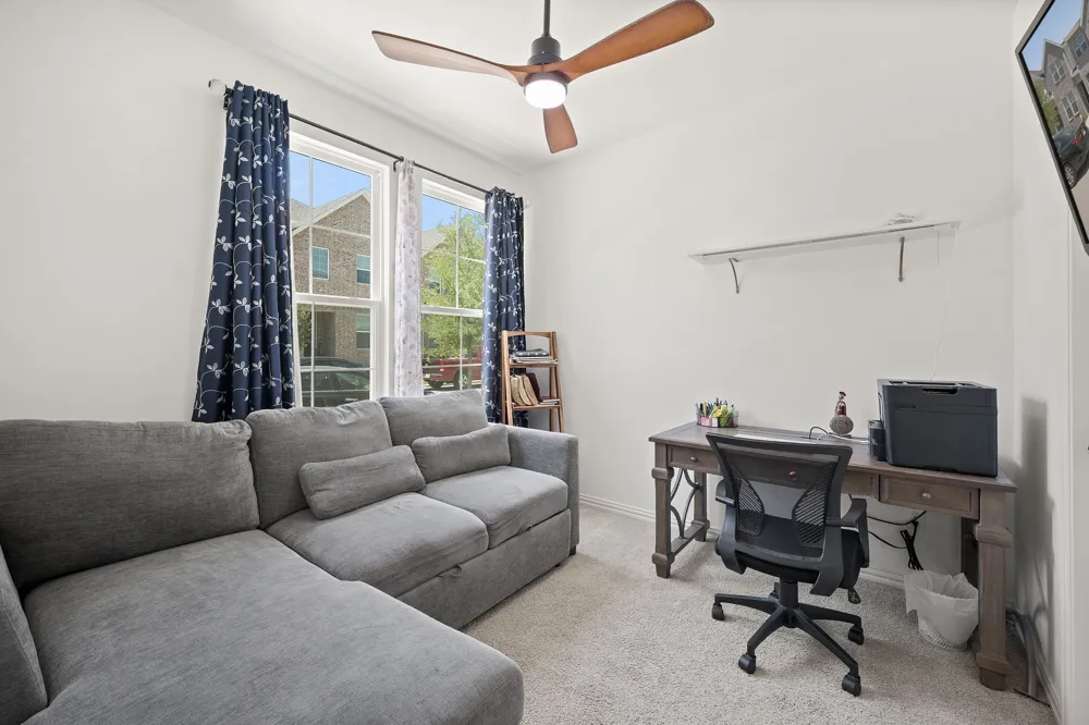 5243 Legacy Street Haltom City, TX 76117