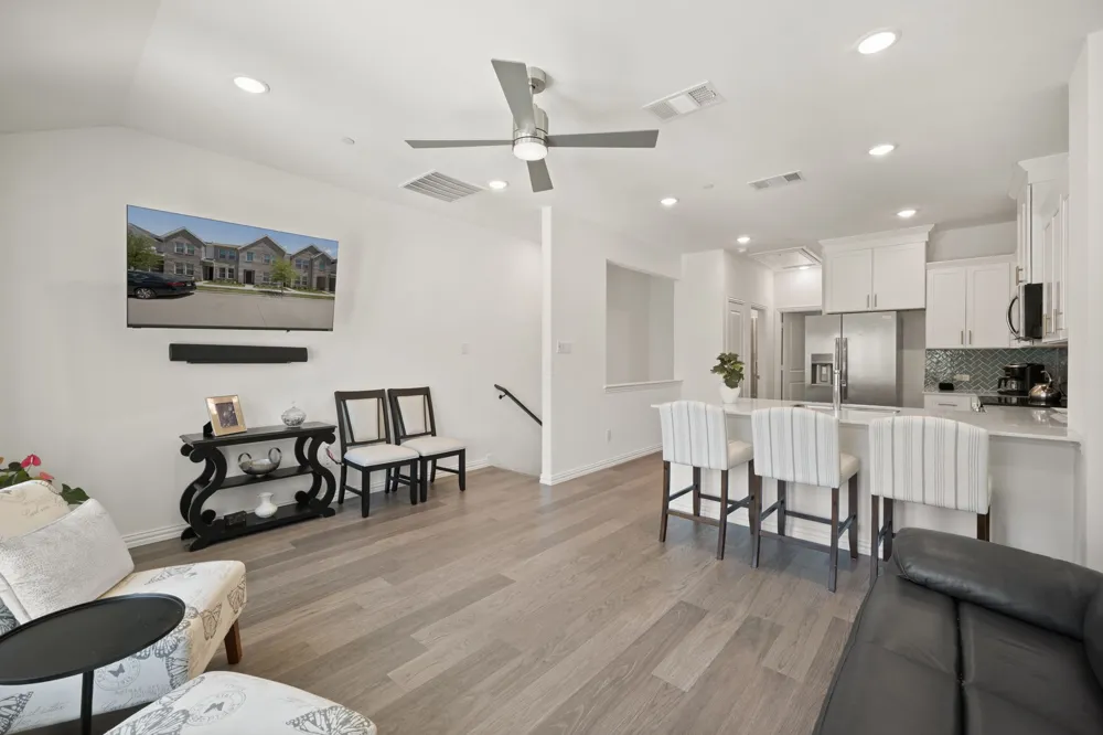 5243 Legacy Street Haltom City, TX 76117