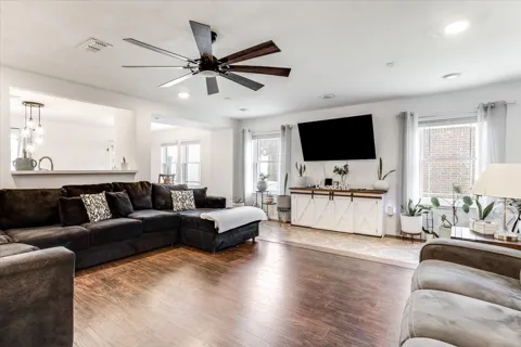 2612 Diver Court