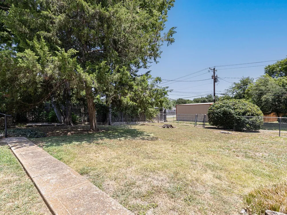 4805 Hildring Drive E Fort Worth, TX 76109