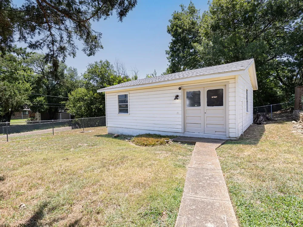 4805 Hildring Drive E Fort Worth, TX 76109