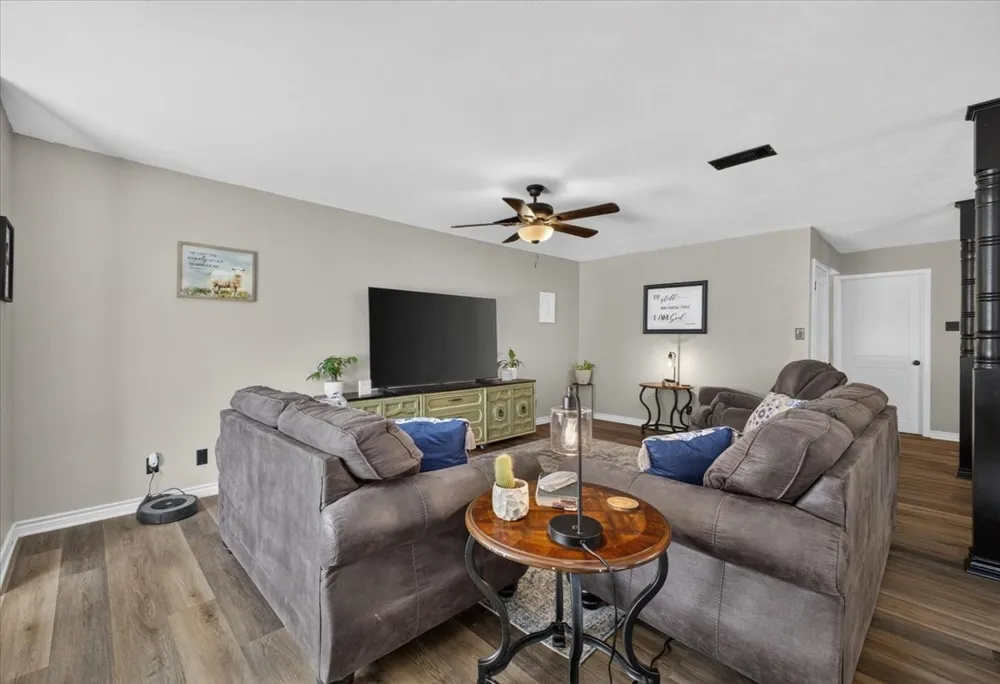 6008 County Road 907 Godley, TX 76044