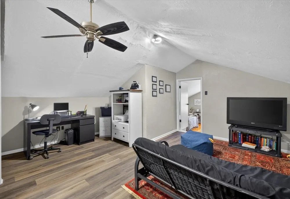 6008 County Road 907 Godley, TX 76044