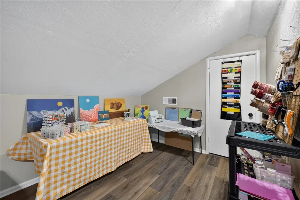 6008 County Road 907 Godley, TX 76044
