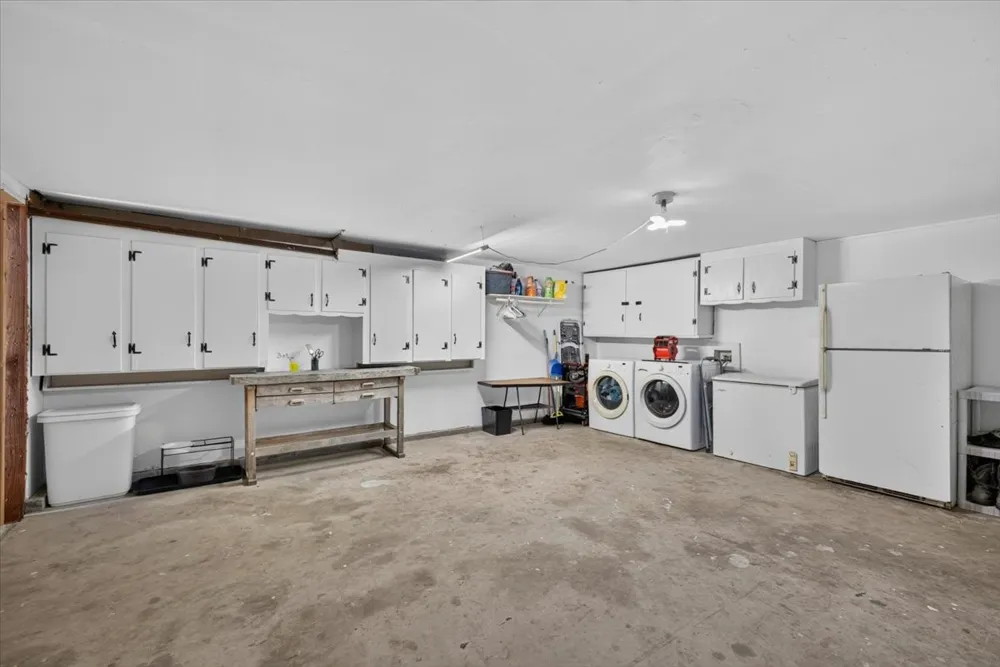 6008 County Road 907 Godley, TX 76044
