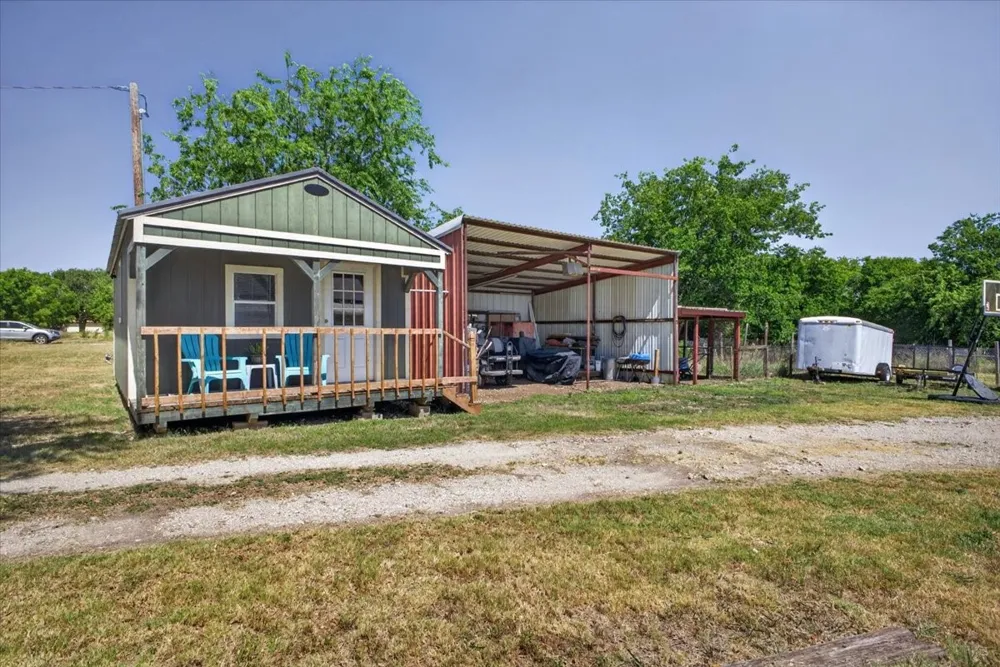 6008 County Road 907 Godley, TX 76044