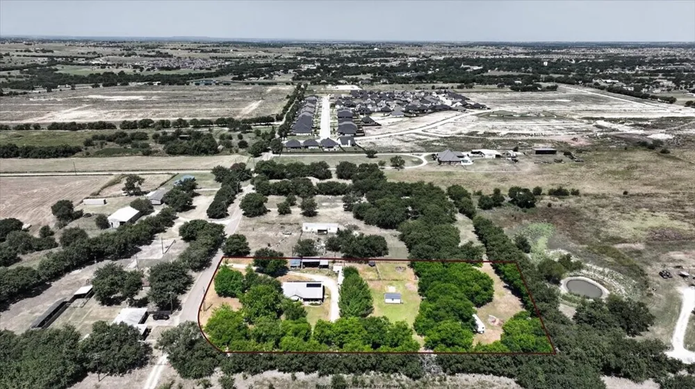 6008 County Road 907 Godley, TX 76044