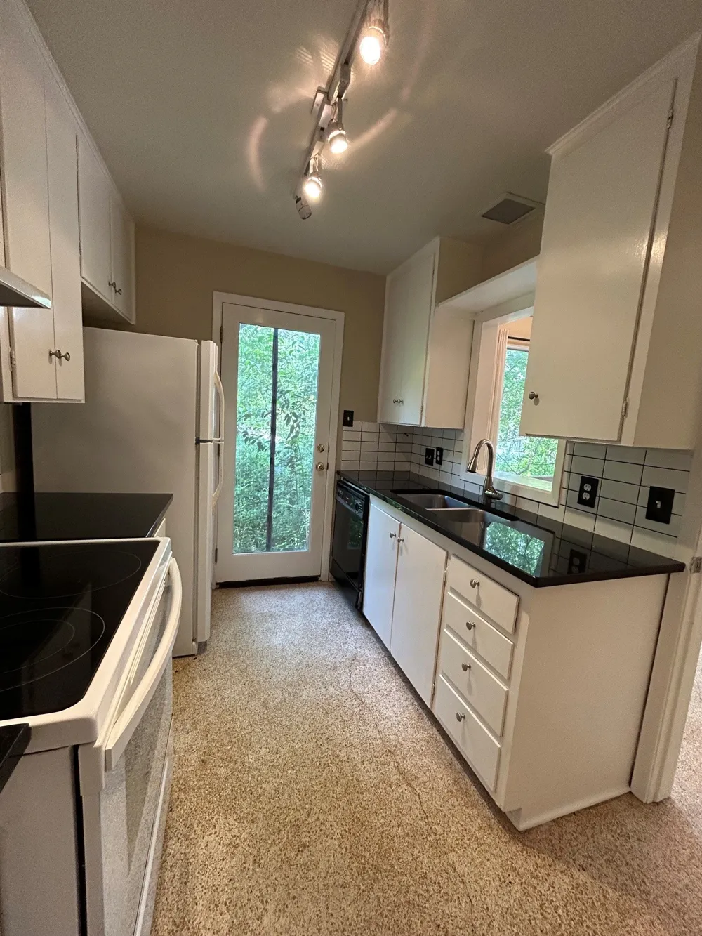 1202 Double Bend Back Road West Lake Hills, TX 78746
