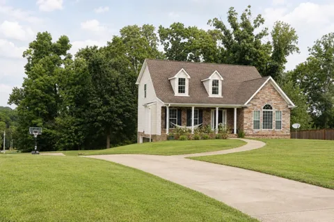 101 Brook Hollow Ct