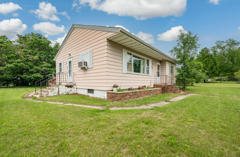 507 NW 16th Avenue Grand Rapids, MN 55744