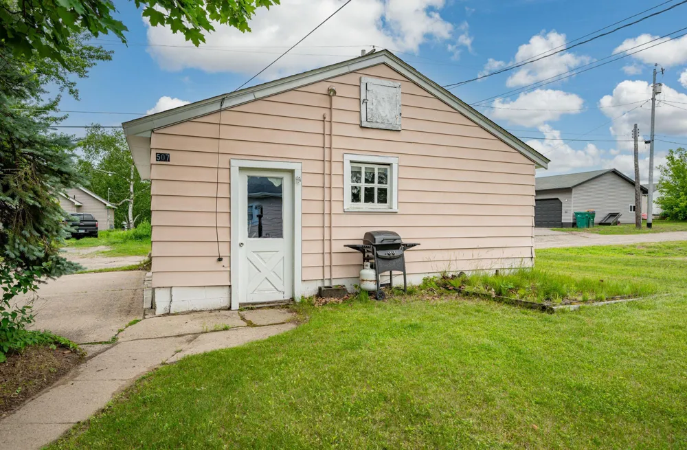 507 NW 16th Avenue Grand Rapids, MN 55744