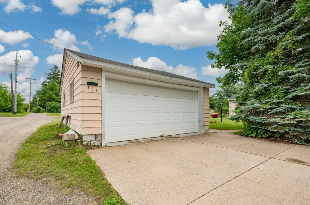 507 NW 16th Avenue Grand Rapids, MN 55744