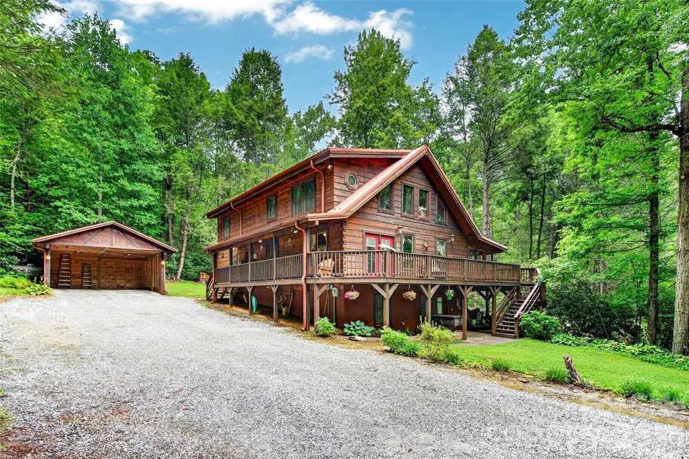 664 Paxton Creek Road Marion, NC 28752