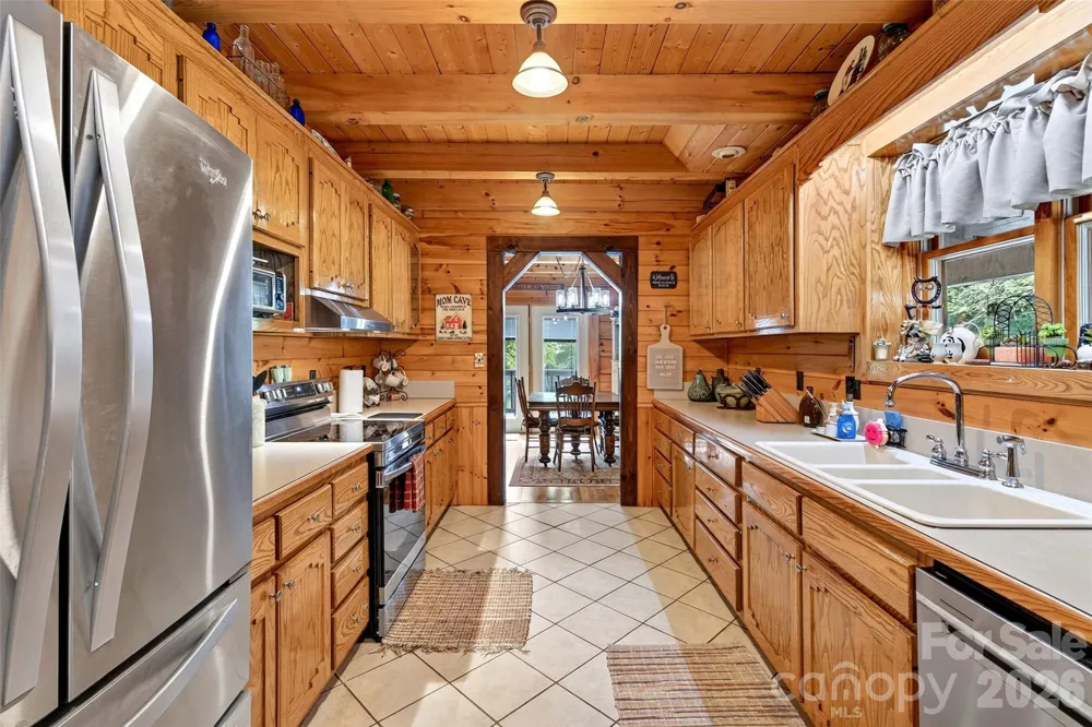 664 Paxton Creek Road Marion, NC 28752