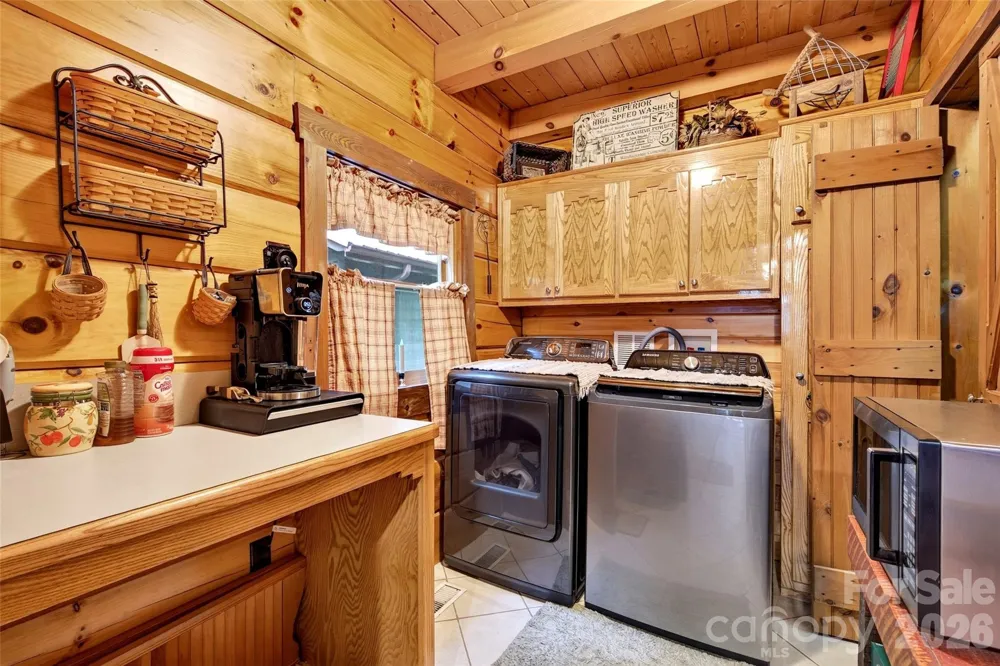 664 Paxton Creek Road Marion, NC 28752