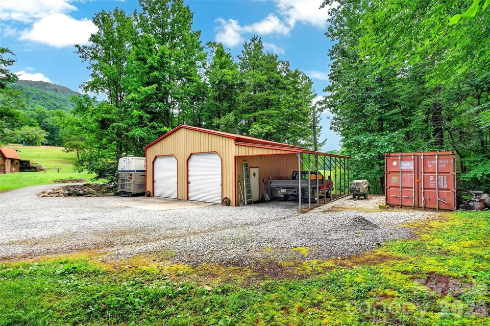 664 Paxton Creek Road Marion, NC 28752
