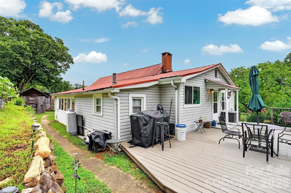 664 Paxton Creek Road Marion, NC 28752