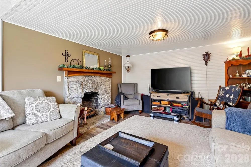 664 Paxton Creek Road Marion, NC 28752