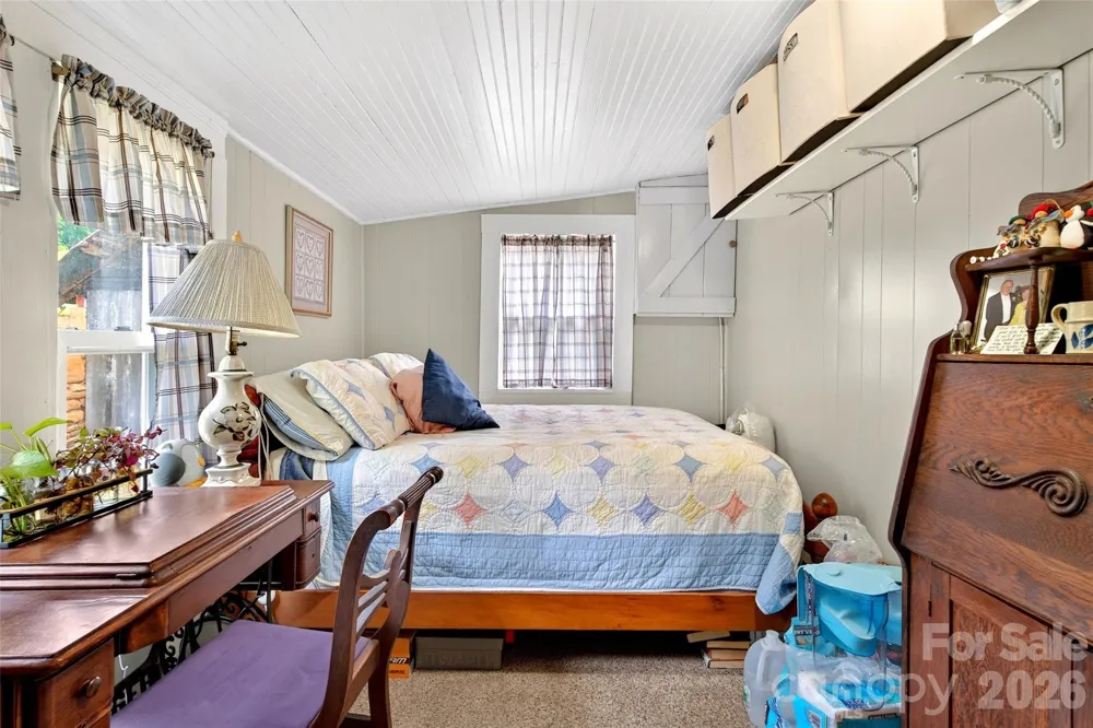 664 Paxton Creek Road Marion, NC 28752