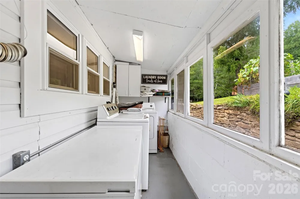 664 Paxton Creek Road Marion, NC 28752