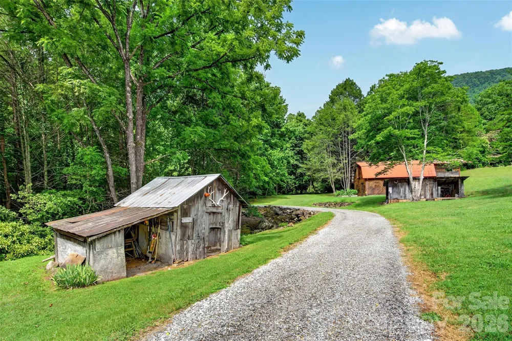 664 Paxton Creek Road Marion, NC 28752