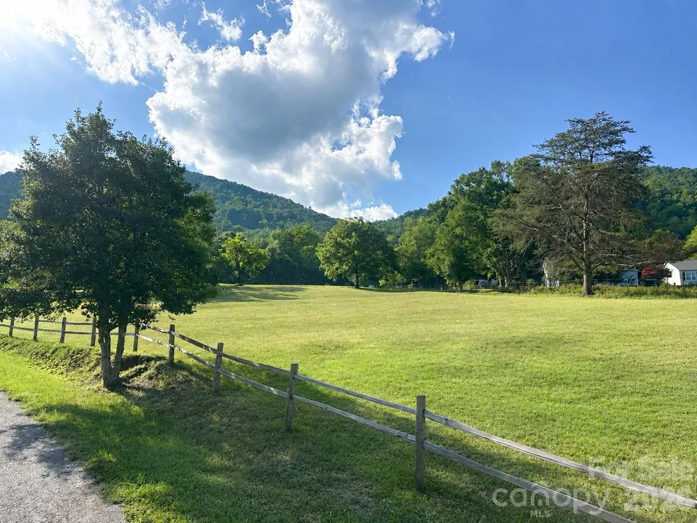 664 Paxton Creek Road Marion, NC 28752