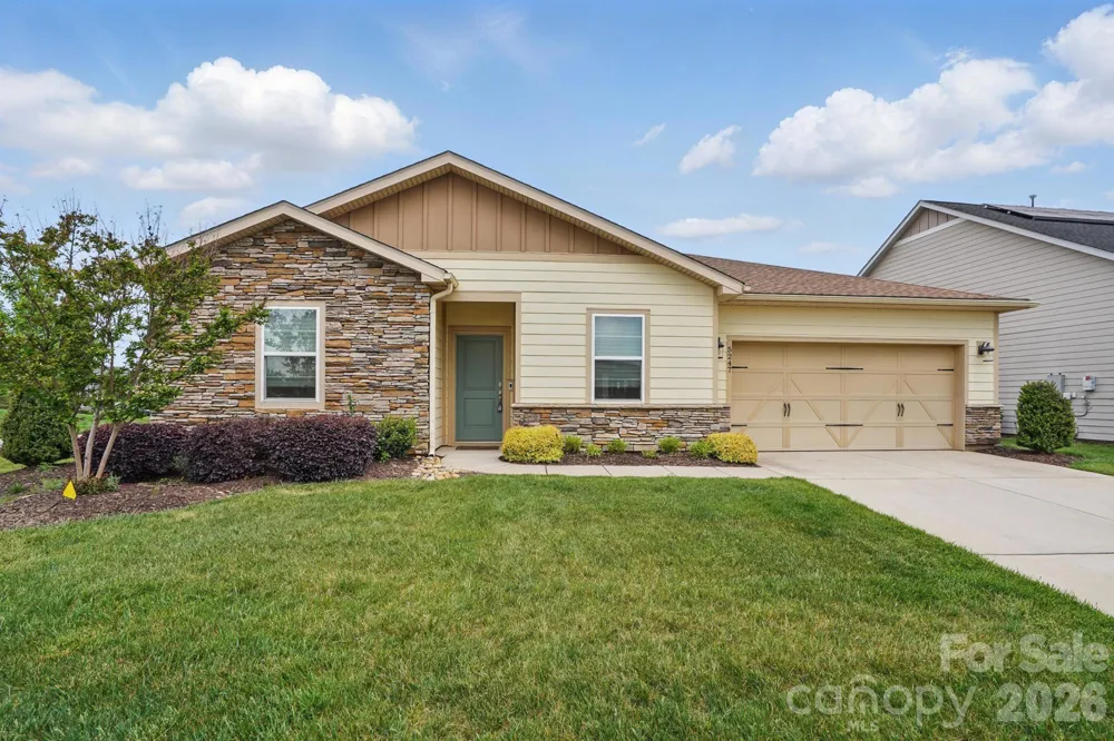 5247 Looking Glass Trail Denver, NC 28037