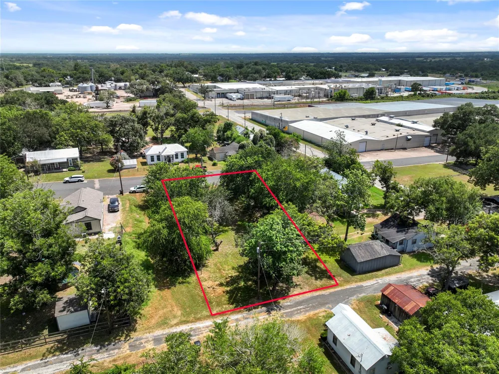 1015 Anderson Street Schulenburg, TX 78956