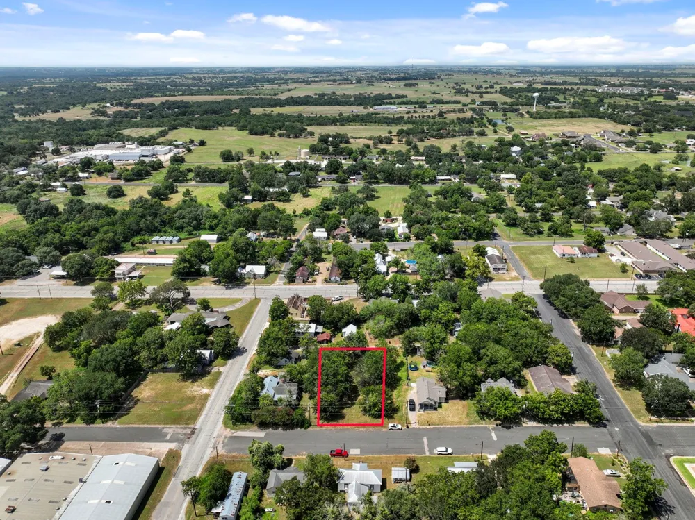1015 Anderson Street Schulenburg, TX 78956