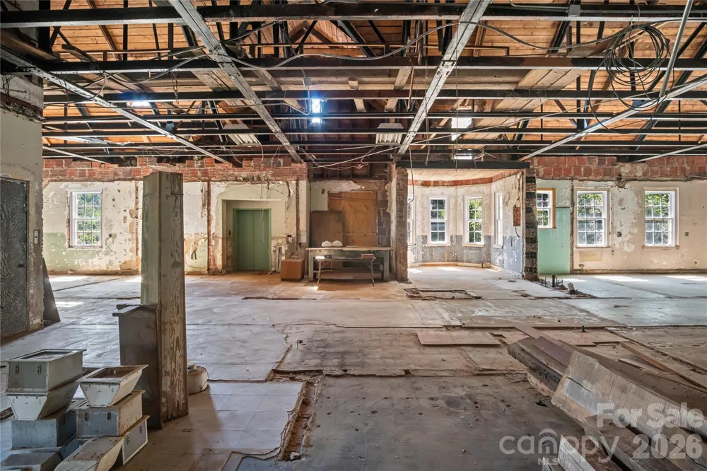 330 Carolina Drive Tryon, NC 28782